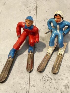 Vintage Barclay Manoil Red Skiers, Pine Tree Christmas Lead Figures 1940’s